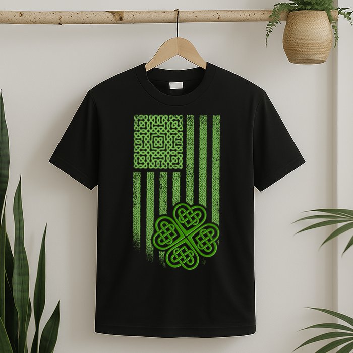 St Patrick's Day Celtic Shamrock US American Flag T-Shirt