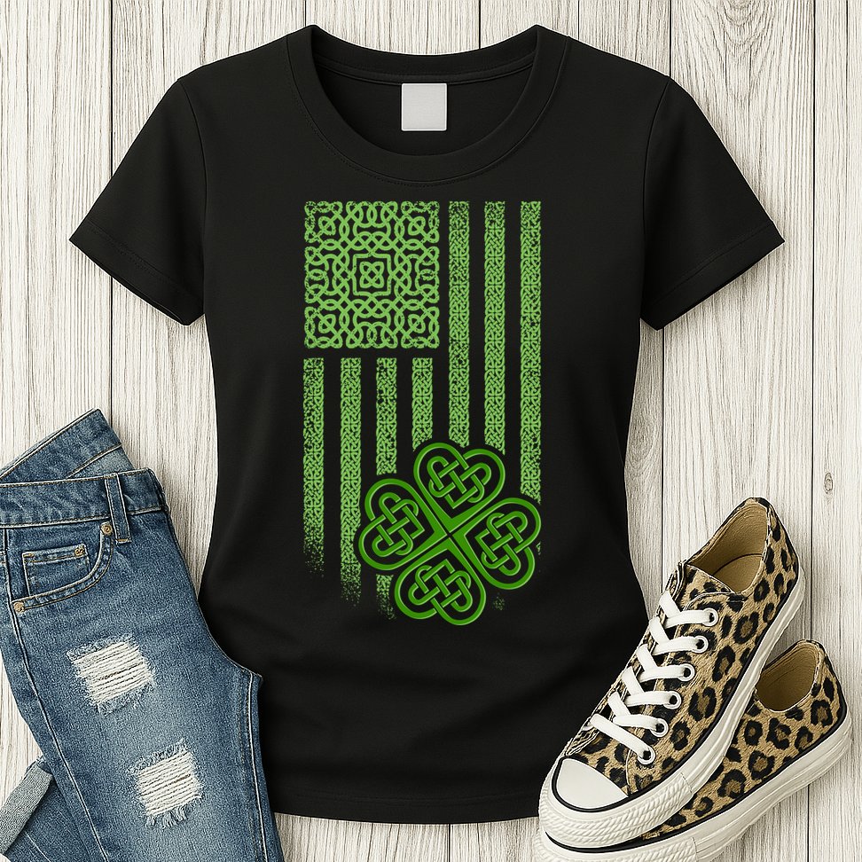St Patrick's Day Celtic Shamrock US American Flag Womens T-Shirt