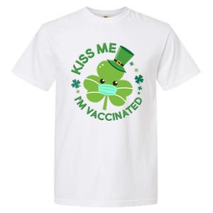 St Patrick's Day Kiss Me I'm Vaccinated Shamrock Garment-Dyed Heavyweight T-Shirt