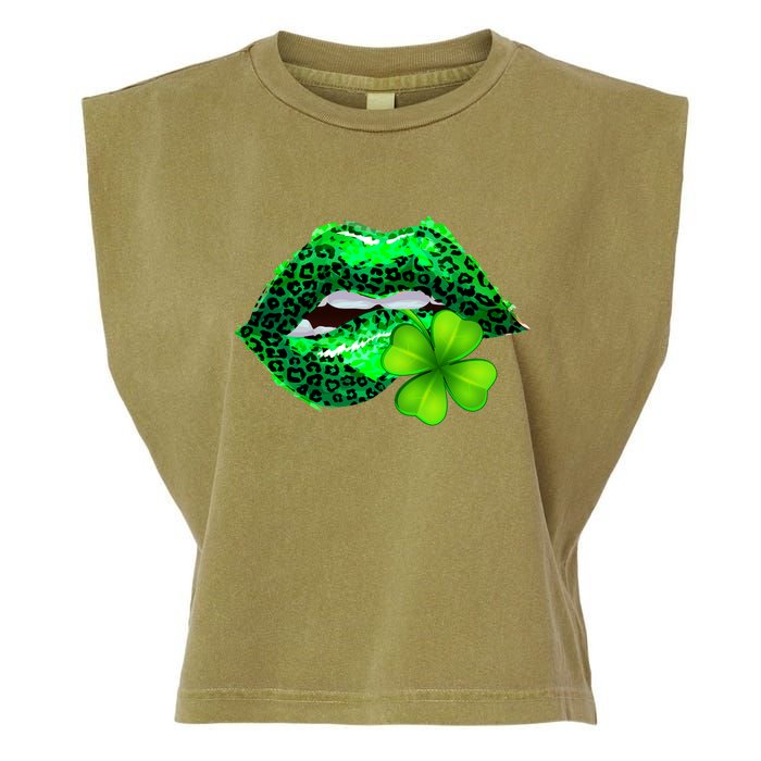 St Patrick's Day Leopard Print Lipstick Shamrock Garment-Dyed Women's Muscle Tee