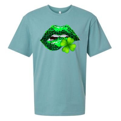 St Patrick's Day Leopard Print Lipstick Shamrock Sueded Cloud Jersey T-Shirt