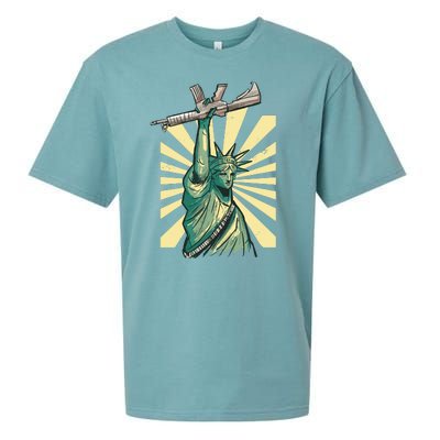 Statue Of Liberty Holding Gun Sueded Cloud Jersey T-Shirt