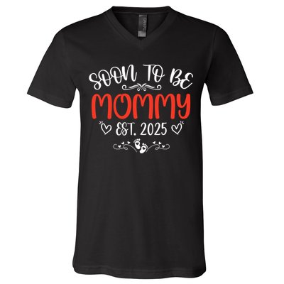 Soon To Be Gigi 2025 Mother's Day Promoted To New Grandma  V-Neck T-Shirt