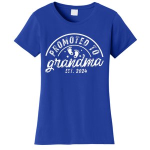 Soon to Be Grandma 2024 Promoted to Grandma Est 2024  Women's T-Shirt