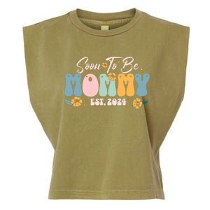 Soon To Be Mommy Est 2024 New Mom Pregnancy Announcement Garment-Dyed Women's Muscle Tee