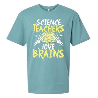 Science Teachers Love Brains Funny Halloween Teacher Sueded Cloud Jersey T-Shirt