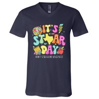 State Testing Retro ItS Staar Day DonT Stress Do Your Best V-Neck T-Shirt