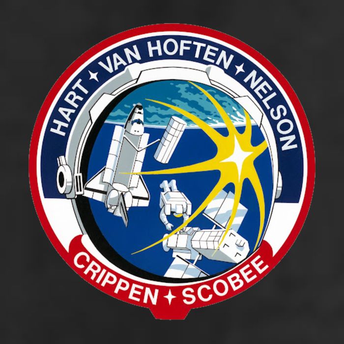 STS-41-C Mission Patch Space Shuttle Challenger Garment-Dyed Heavyweight T-Shirt
