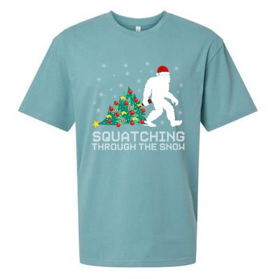 Squatching Through The Snow Bigfoot Christmas Sasquatch Great Gift Sueded Cloud Jersey T-Shirt