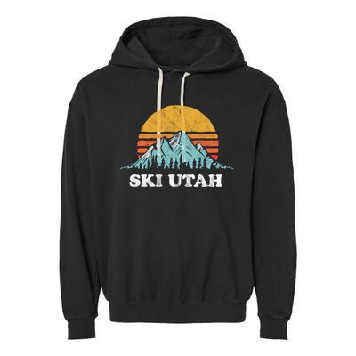 Ski Utah Vintage Retro Vibe Skiing Cute Gift Garment-Dyed Fleece Hoodie