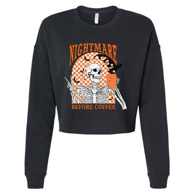 Spooky Vintage Coffee Lover Halloween Design Cropped Pullover Crew