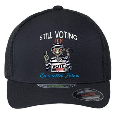 Still Voting For Convicted Felon Aliens Trump Reptilien Cool Gift Flexfit Unipanel Trucker Cap