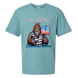 Still Voting For Convicted Felon Donald Trump Peace Bigfoot Gift Sueded Cloud Jersey T-Shirt