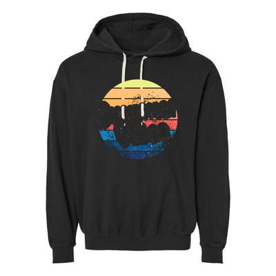 Summer Vibes Retro Distressed Fun Vacay Beach Lake Quote Gift Garment-Dyed Fleece Hoodie