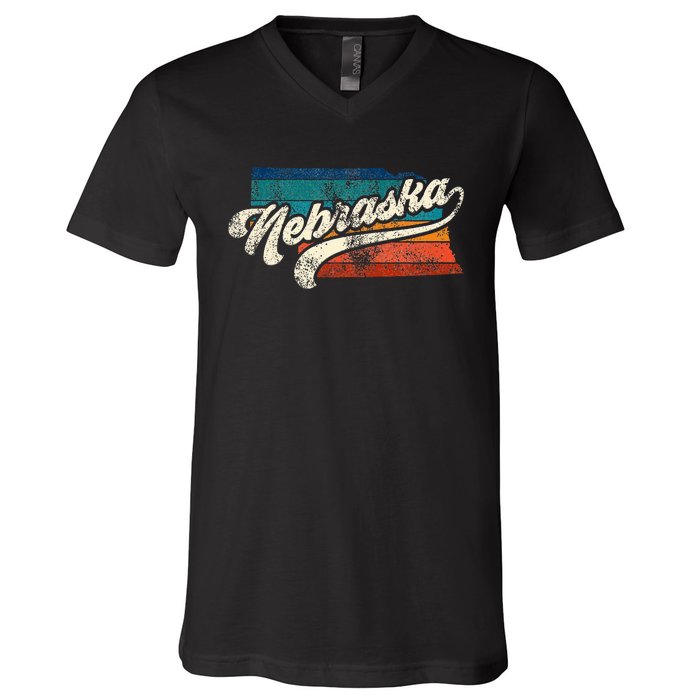 Sunset Vintage Retro Nebraska Home State Ne 70s 80s Style V-Neck T-Shirt