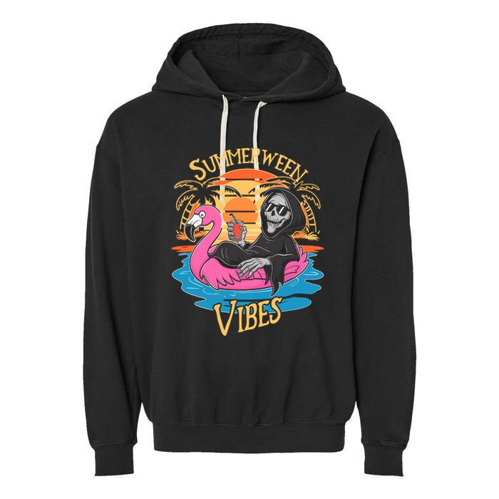 Summerween Vibes Skeleton Flamingo Spooky Halloween Summer Garment-Dyed Fleece Hoodie