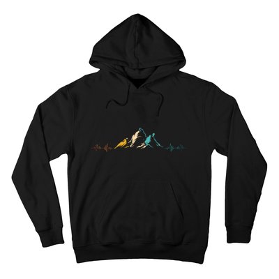 Ski Vintage Skier Heartbeat Mountains Retro Skiing ECG Gifts Hoodie