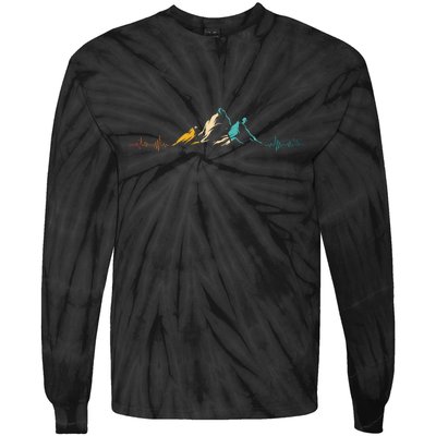 Ski Vintage Skier Heartbeat Mountains Retro Skiing ECG Gifts Tie-Dye Long Sleeve Shirt