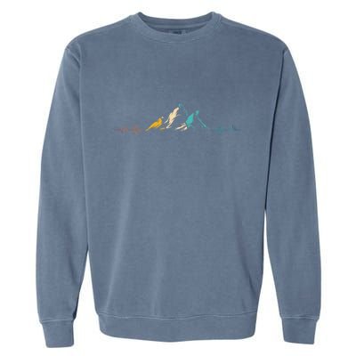 Ski Vintage Skier Heartbeat Mountains Retro Skiing ECG Gifts Garment-Dyed Sweatshirt