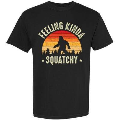 Sasquatch Vintage Sunset Bigfoot Retro Distressed 60s Funny Garment-Dyed Heavyweight T-Shirt