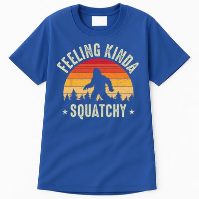 Sasquatch Vintage Sunset Bigfoot Retro Distressed 60s Funny Tall T-Shirt