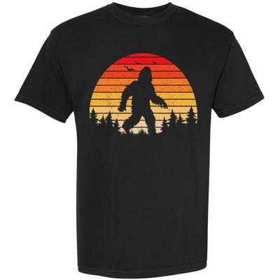 Sasquatch Vintage Sunset Bigfoot Retro Distressed 60sFunny Love Garment-Dyed Heavyweight T-Shirt
