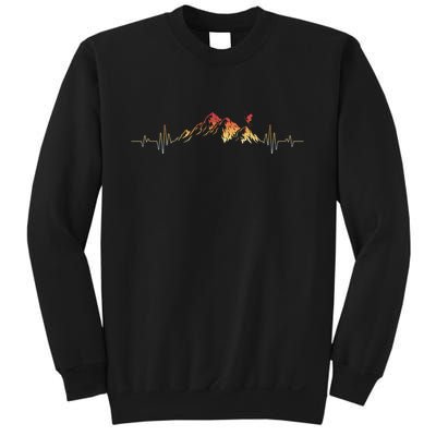 Ski Vintage Skier Heartbeat Mountains Retro Skiing ECG Gift For Skiers Sweatshirt