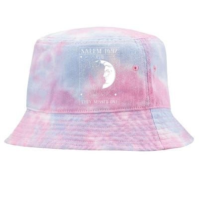 Salem Witch 1692 They Missed One Halloween Witch Costume Black Cat Tie-Dyed Bucket Hat