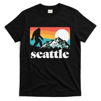 Seattle Washington Bigfoot Mountains Retro Distressed 80s T-Shirt