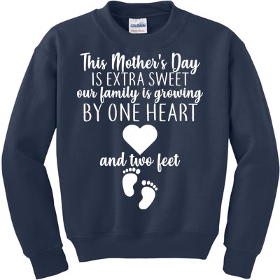 Sweet Mother's Day Pregnancy Announcement  Kids Sweatshirt