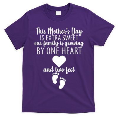 Sweet Mother's Day Pregnancy Announcement  T-Shirt