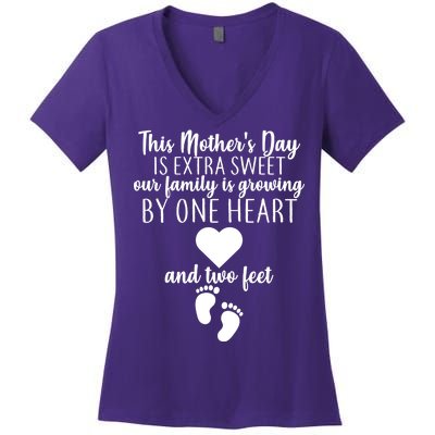 Sweet Mother's Day Pregnancy Announcement  Women's V-Neck T-Shirt