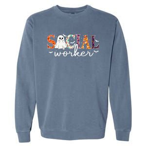 Social Worker Halloween Retro Ghost Halloween Social Worker Garment-Dyed Sweatshirt