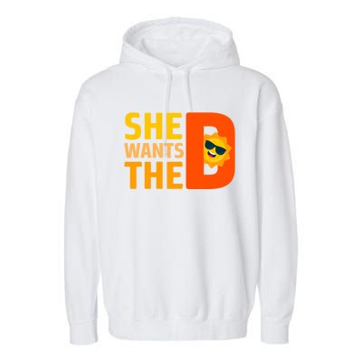 She Wants The Vitamin D Sun Tanning Sun Retro Vitamin D Gift Garment-Dyed Fleece Hoodie