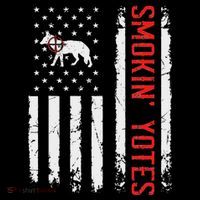 Smokin Yotes Vintage Us Flag Coyote Hunter Hunting Yotes T-Shirt