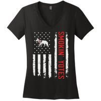 Smokin Yotes Vintage Us Flag Coyote Hunter Hunting Yotes Women's V-Neck T-Shirt