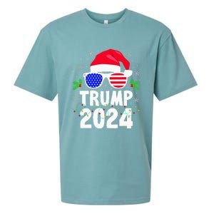 Trump 2024 Santa Hat Xmas Lights Christmas Funny Sueded Cloud Jersey T-Shirt