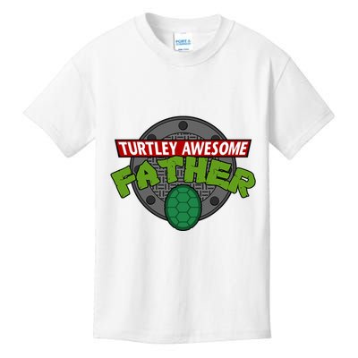 Turtley Awesome Father Awesome Fathers Day Kids T-Shirt