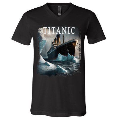 Titanic Boat Vintage Cruise Ship Sailing in 1912 hit Iceberg V-Neck T-Shirt
