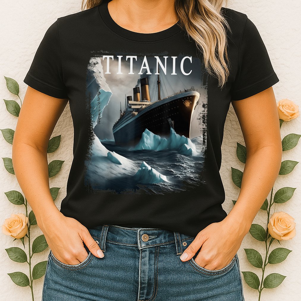 Titanic Boat Vintage Cruise Ship Sailing in 1912 hit Iceberg Womens T-Shirt