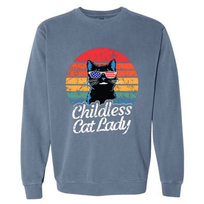 This Childless Cat Lady Is Voting Kamalaharris 2024 Retro Garment-Dyed Sweatshirt