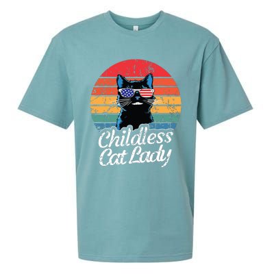 This Childless Cat Lady Is Voting Kamalaharris 2024 Retro Sueded Cloud Jersey T-Shirt