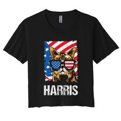 This Childless Cat Lady Is Voting Kamala Harris 2024 Women's Crop Top Tee