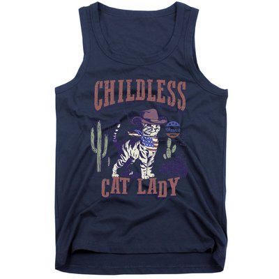 This Childless Cat Lady Ladies Is Voting For Kamala 2024 Tank Top