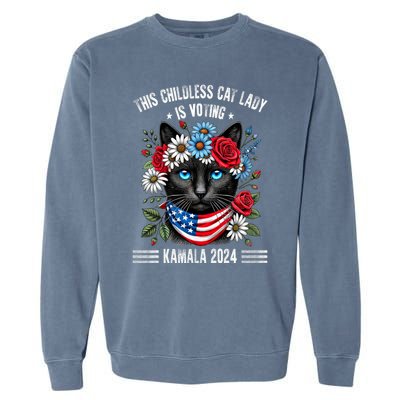 This Childless Cat Lady Ladies Is Voting Kamala 2024 Garment-Dyed Sweatshirt