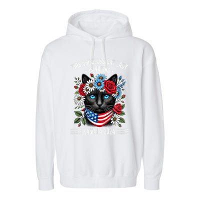 This Childless Cat Lady Ladies Is Voting Kamala 2024 Garment-Dyed Fleece Hoodie