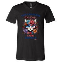 This Childless Cat Lady Ladies Is Voting For Kamala Harris V-Neck T-Shirt