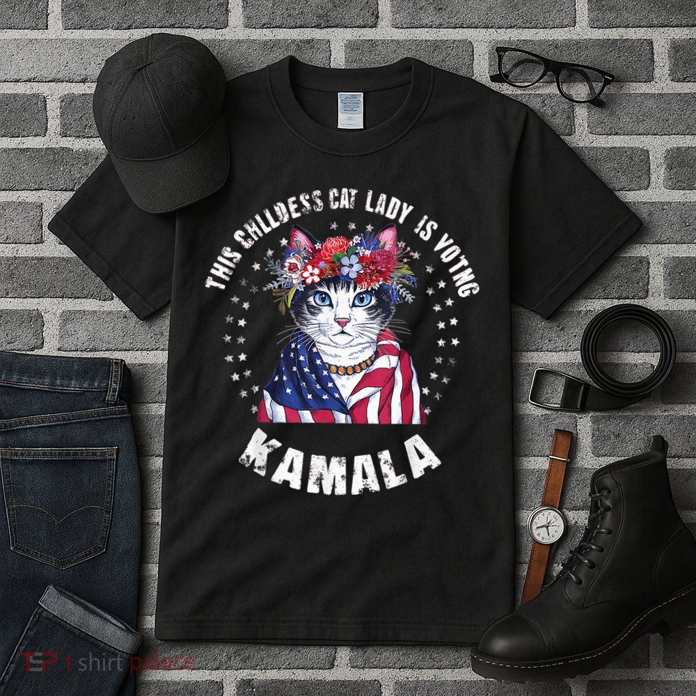 This Childless Cat Lady Ladies Is Voting Kamala 2024 Voting Kamala Election 2024 Tall T-Shirt