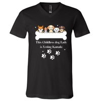 This Childless Dog Lady Is Voting Kamala Dog Lovers Funny V-Neck T-Shirt