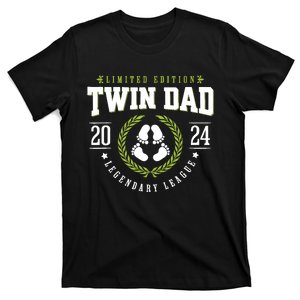 Twin Dad Est 2024 Twin Dad To Be Gifts New Daddy Viii T-Shirt